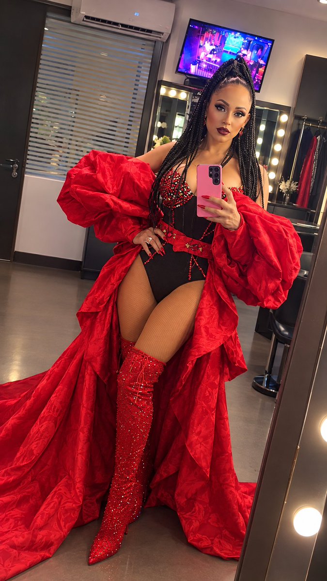 vicky_Lanena35's tweet photo. Happy Saturday people
#deadlock #4EkimKutlamıyoruz #viral #trans #ftm #mtf #Mistress #DommeLine #freakyelf https://t.co/OFp4F6dbZR
