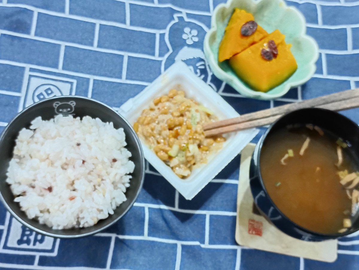 s_galileo's tweet photo. 旧暦八月廿四日　先勝
おはようござる。🐵
#ガリレオの朝食
いただきました。
（へ人へ） https://t.co/kzcrNDjADd