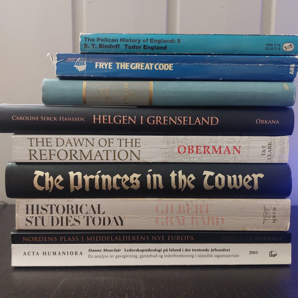 BaBordas's tweet photo. Another great haul from the faculty free shelf. https://t.co/UMsYLiRxxR