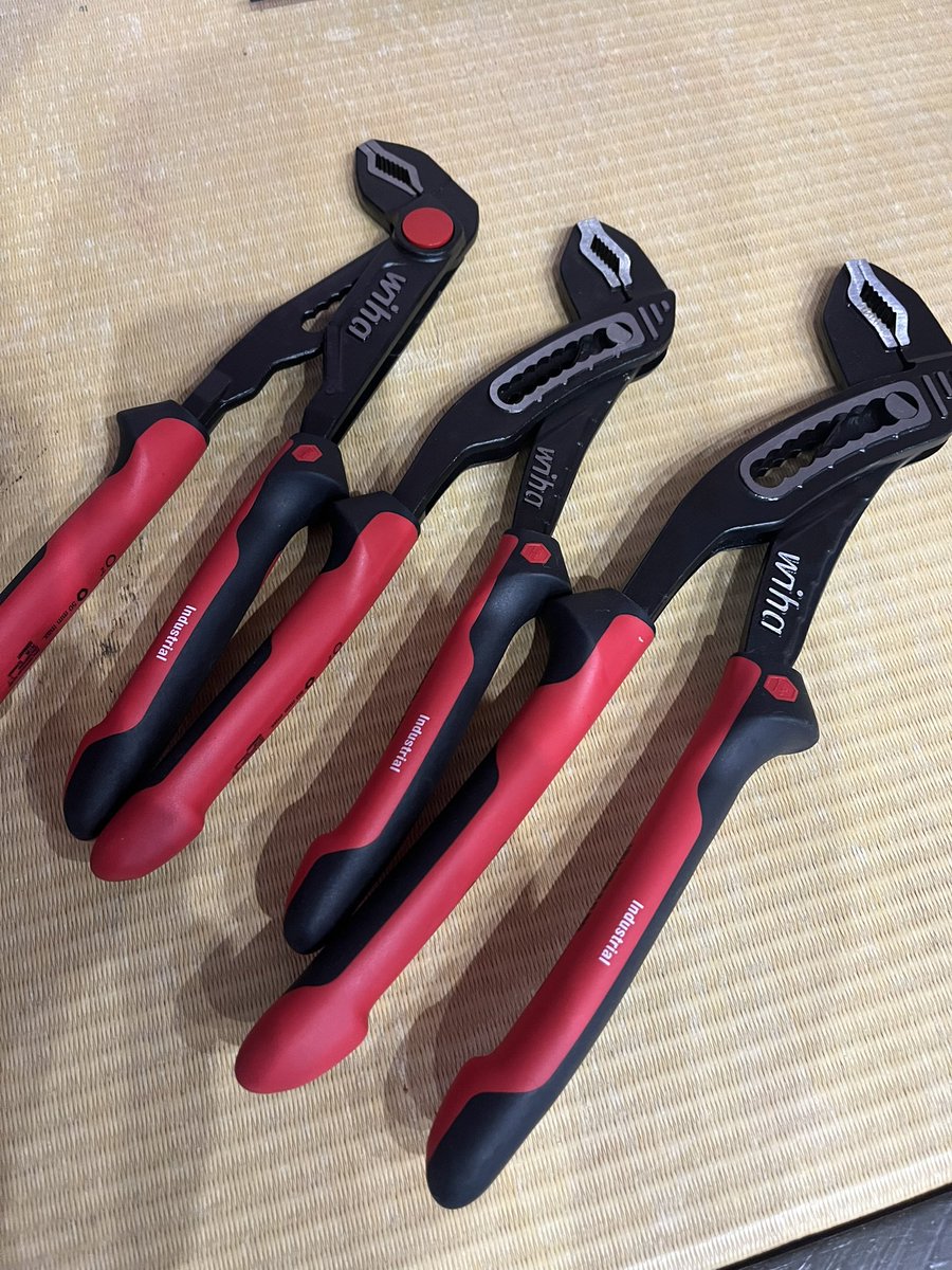 B9Xch4n's tweet photo. #週間工具
#WIHA
え
めっちゃかっこいい☺️🧐
もう結構数あるんだけど
ウォポンも集めてしまうなぁ🤣
まあ使うんでヨシ👉 https://t.co/zBW9WnP8al