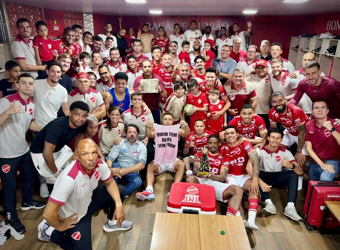 DiarioGols's tweet photo. CLASSIFICAÇÃO - SÉRIE B (FALTAM 7 RODADAS)

1º Vila Nova - 57 pts 
2º Juventude - 56 pts
——
3º Novorizontino - 54 pts
4º Criciúma - 53 pts
5º Fortaleza - 53 pts
6º Atlético/GO - 52 pts
——
7º CRB - 48 pts
8º Operário - 48 pts
9º Sport - 47 pts
10° Cuiabá - 46 pts
11º São Bernardo - 45 pts
12º Goiás - 42 pts
13° Náutico - 42 pts
14° Athletic - 42 pts
15° Ceará - 39 pts
16° Botafogo/SP - 35 pts
---
17º Avaí - 30 pts
18° Londrina - 28 pts
19º América/MG - 17 pts 
20° Ponte Preta - 13 pts ⬇️

📸 Vila Nova