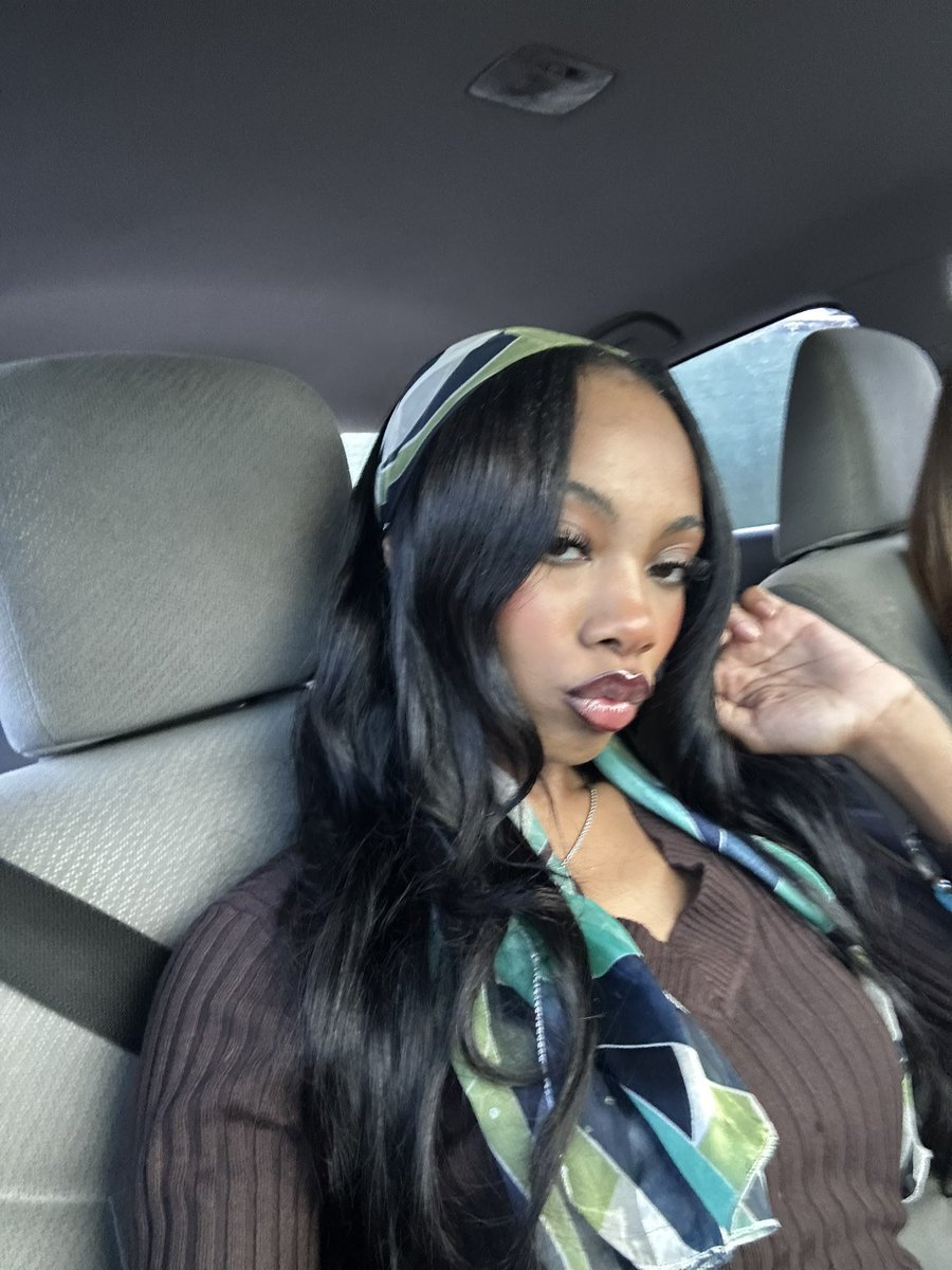 imherfrlll's tweet photo. #tuscanmom vibes https://t.co/8IjkT1La7y