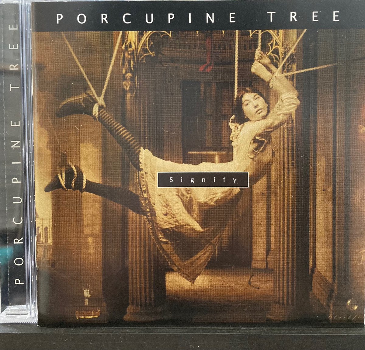 eioka1's tweet photo. #NowPlaying️
PORCUPINE TREE / SIGNIFY (1996) 🇬🇧 https://t.co/0k4RsfHLQO