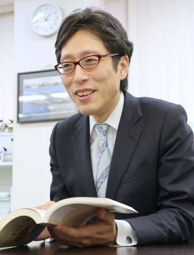 atu0511's tweet photo. 竹田恒奏さん
少子化対策について
子供が1人産まれたら1000万円
2人産まれたら2000万円
3人産まれたら3000万円
そうすると3人で6000万円ですよね。
ひとり子供が生まれると経済効果は
3〜5億円。だから1人産まれて1000万円
負担しても、必ず効果はある。
→竹田さんが少子化対策大臣やれば良いのに。 https://t.co/CeYq3NRzui