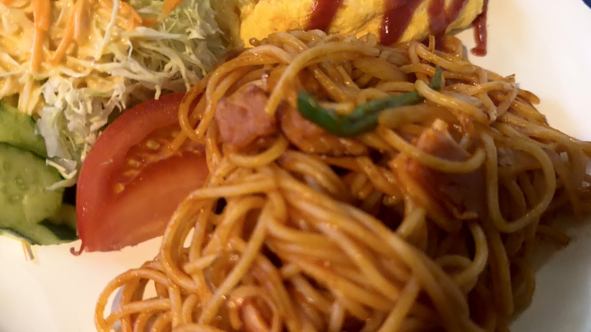 umibouzu_drum's tweet photo. 珈琲店エーデルワイスさんに潜入！
クロワッサンセットのイケメンな角度探し！
クロワッサンだけでもめっちゃ美味なのに、ナポリタンやサラダ、ヨーグルト、食べ応えもあるのにめっちゃお手頃価格で助かるんですけど、お店の儲けが気になってますが、頼んじゃいます😆 https://t.co/ivs2xqFLsh
