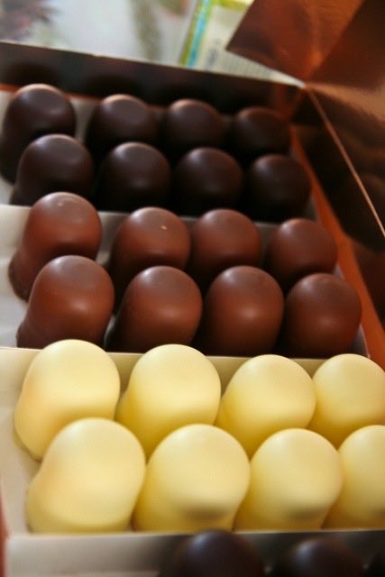 porcel4indolls's tweet photo. oomfs can someone please describe these to me ? Ive been dreaming abt these since I was 10 I wanna eat them so bad https://t.co/YE2w7PAhMB