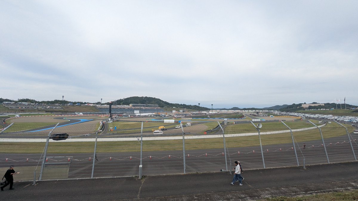 bumpyglazier's tweet photo. MotoGP来た。 https://t.co/BmGUiU5lwl