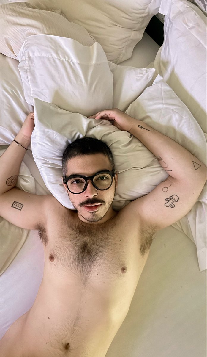 Dan_Uz's tweet photo. Tengo una cámara en los lentes para grabar la otra perspectiva 😌 https://t.co/u04q9KTSbb