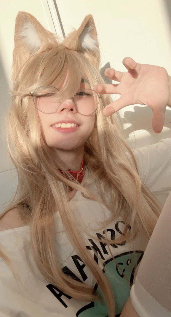 cattie_cos tweet picture