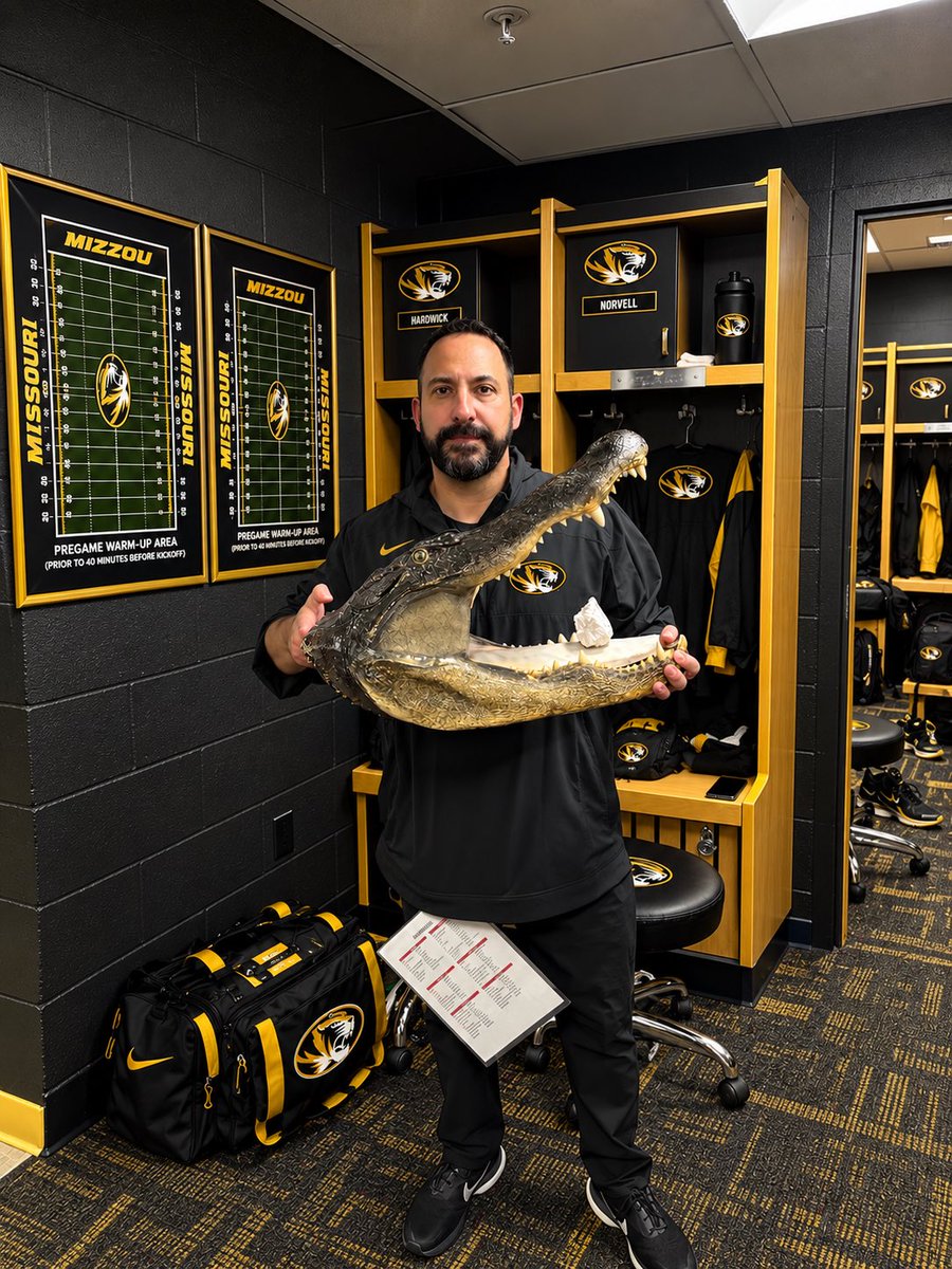 MizzouCoachJP's tweet photo. New home but same vibes #STP #MIZZOU https://t.co/bf0m3WI0eu