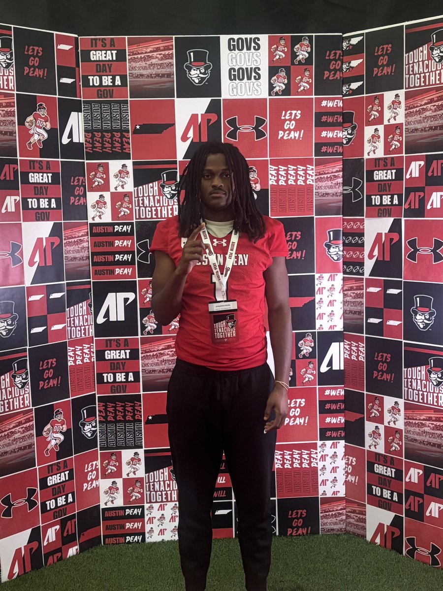 CrawlJamarien's tweet photo. Thank you @CoachAbe__ @CoachFarisAPSU @CoachMoody56 @Blake_Littman for having me out I enjoyed watching the game #tyner @tyner_football https://t.co/rcuNiBLAyp