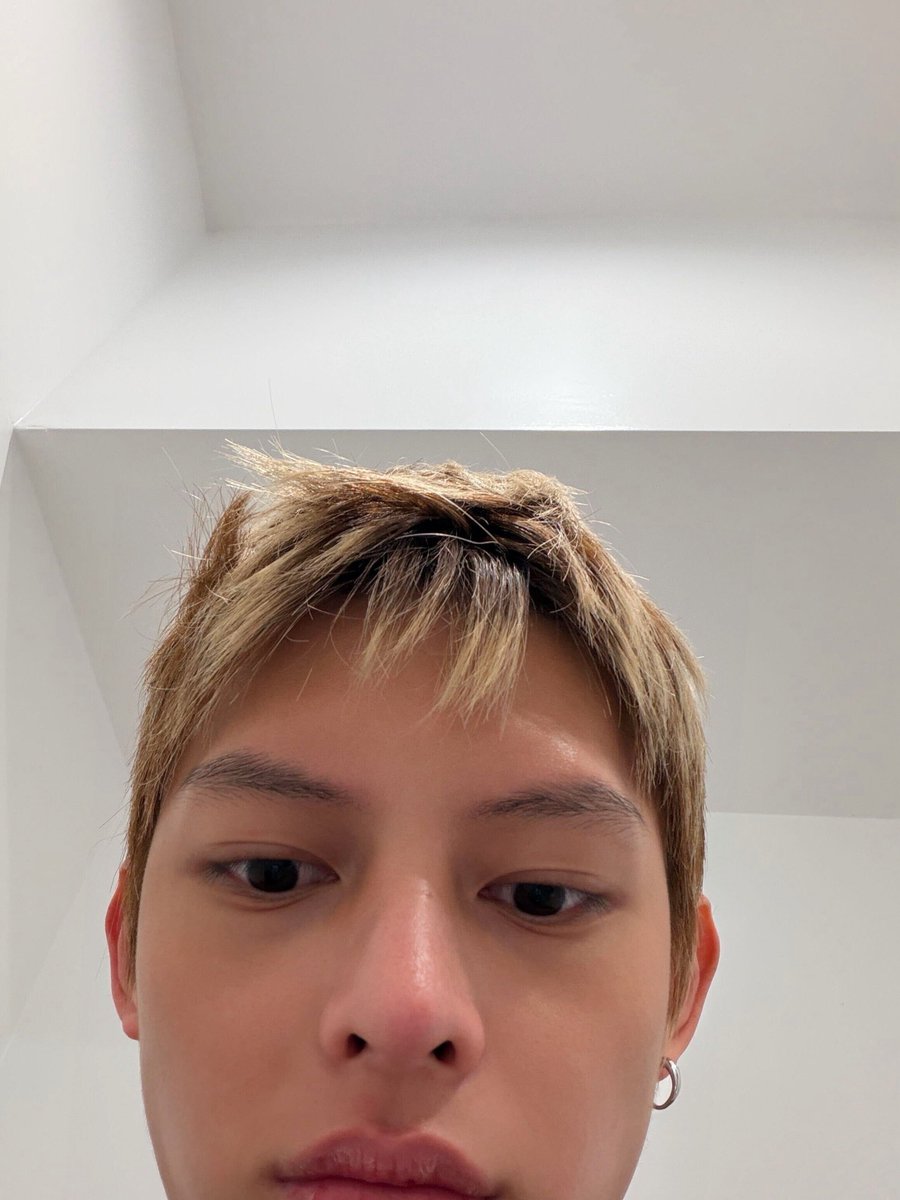 zhaoyufancokr's tweet photo. [261004] #JAMES #제임스 Weverse Post

“good morning 😵‍💫😪🥱” https://t.co/Dq0BGw4uFY