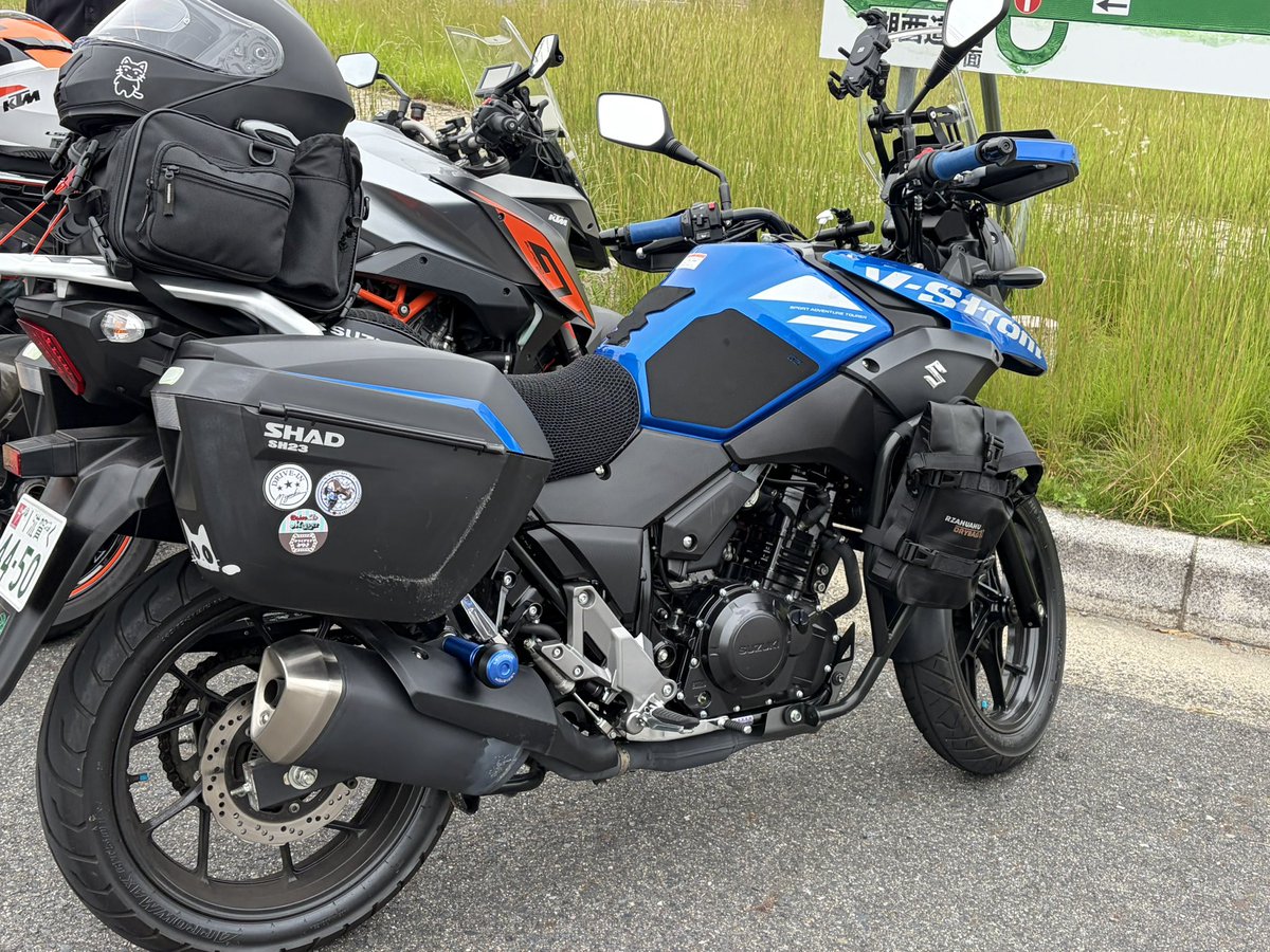 richter210's tweet photo. 中学時代の同級生のホンダのお店が主催してるツーリング会に参加。
初めての大人数でのツーリング。

天気悪いけど頑張ってついていくぞ！ https://t.co/upL18xMWtR