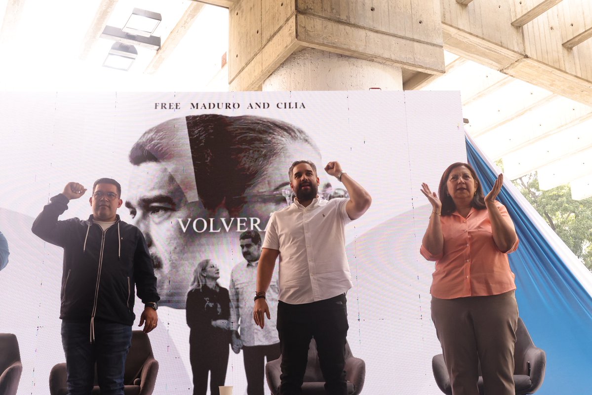 nicmaduroguerra's tweet photo. A 9 meses del secuestro del Presidente Nicolás Maduro y la Primera Dama Cilia Flores, ratificamos junto al pueblo de Caracas que no descansaremos hasta verlos volver. Por la juventud, por la vida, por nuestros abuelos y abuelas, por el futuro que nos espera, esta lucha continúa y nosotros, Dios mediante, ¡venceremos!