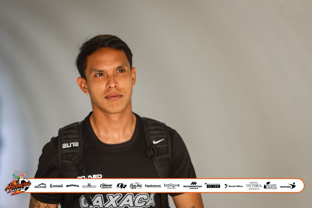AlebrijesOaxaca's tweet photo. ✅🏟️| Ya estamos en el estadio Luis “Pirata” Fuente

#LaPasiónPermanece🖤🧡 https://t.co/5UvvjTfOik