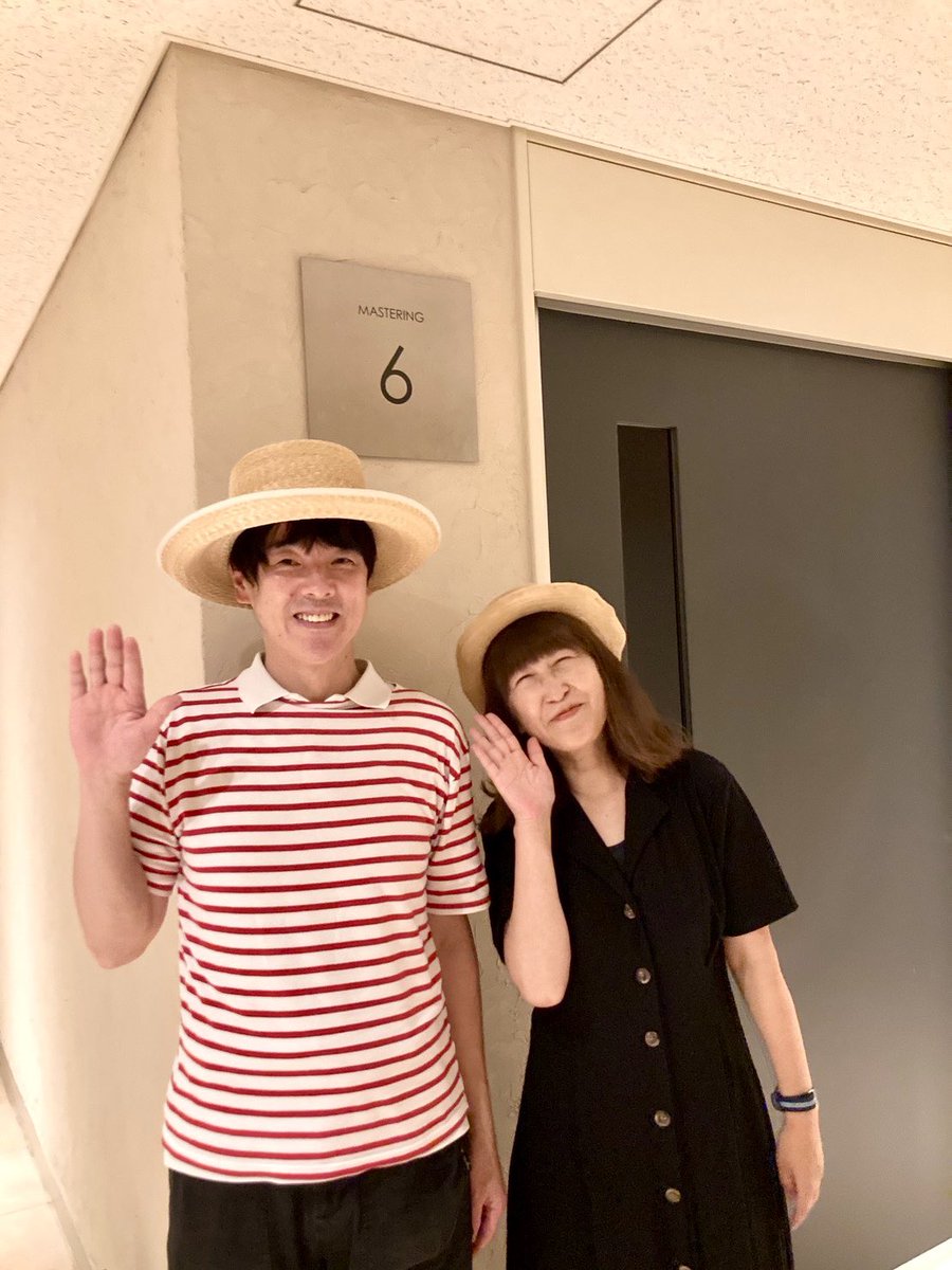 hidekikaji's tweet photo. 僕とマユミさんが90's前半にやっていたバンド『ブリッジ』✨2017年に一度再結成をしましたが次はもうないかな💦と言う事でマユミさんとブリッジの曲のみを演奏するユニットを今年結成しました🍀

11/3にそれぞれがボーカルを取るセルフカバー(ブリッジ曲✨)の７インチシングルを発売！そして発売記念ライブを12/13(日)に開催します🌈🌈

昼の部はマユミさんと僕がブリッジ曲を歌うアコースティックセット🍀

夜の部はアドバンテージ・ルーシーのaikoさんをメインボーカルに迎えたネオアコ・スーパーバンドによる全曲バンドセット✨もちろん全曲ブリッジの曲です！

バンド演奏によるブリッジ曲をライブで見られる最後のチャンスかもよ⁉️
この機会をお見逃しなく。
チケット発売中です🍀

詳細はこちらをチェック🔥
https://t.co/btTPeEDmNN