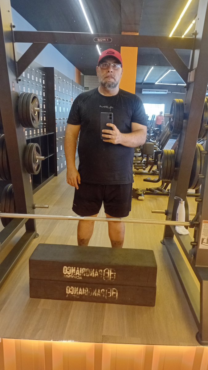 TreinandoFofo's tweet photo. 💪🏼 Treinando Fofo 💪🏼 
Acabei de levantar 15.240 kg no @hevyapp

 https://t.co/IRvon7Em3k https://t.co/a9nz49ixuZ