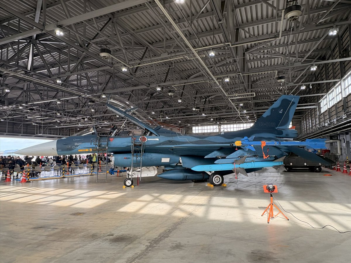 Umisio0405's tweet photo. F-2何度見ても本当にかっこいいな https://t.co/CmK2HXQqD0
