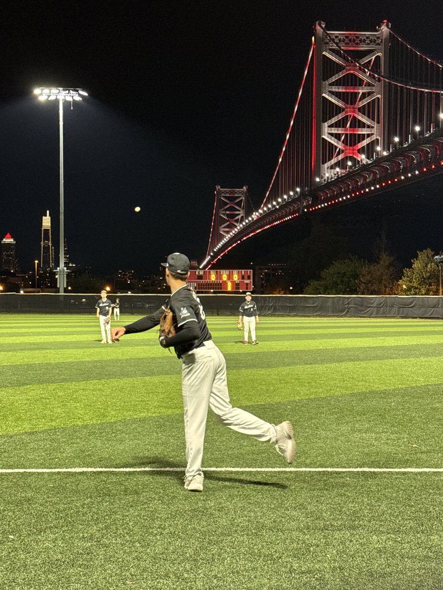 SMartinBaseball's tweet photo. Huskies vs Wow Factor about to get under way…. https://t.co/iFc05bI0B3