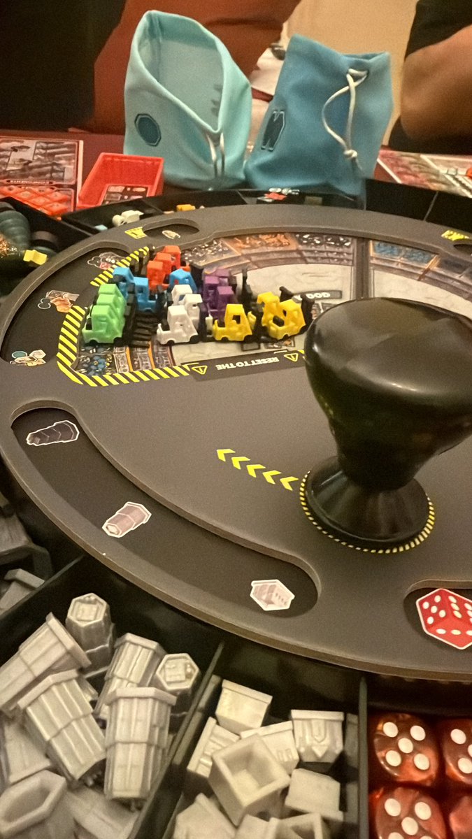 CaesarMeeple's tweet photo. First play of The Great Makers! An amazing game with absolutely gorgeous components. @beziergames 
The Great Makers 初プレイ！素晴らしいゲームで、コンポーネントも本当に美しい！👍🏻 https://t.co/bwXsEpgOu4