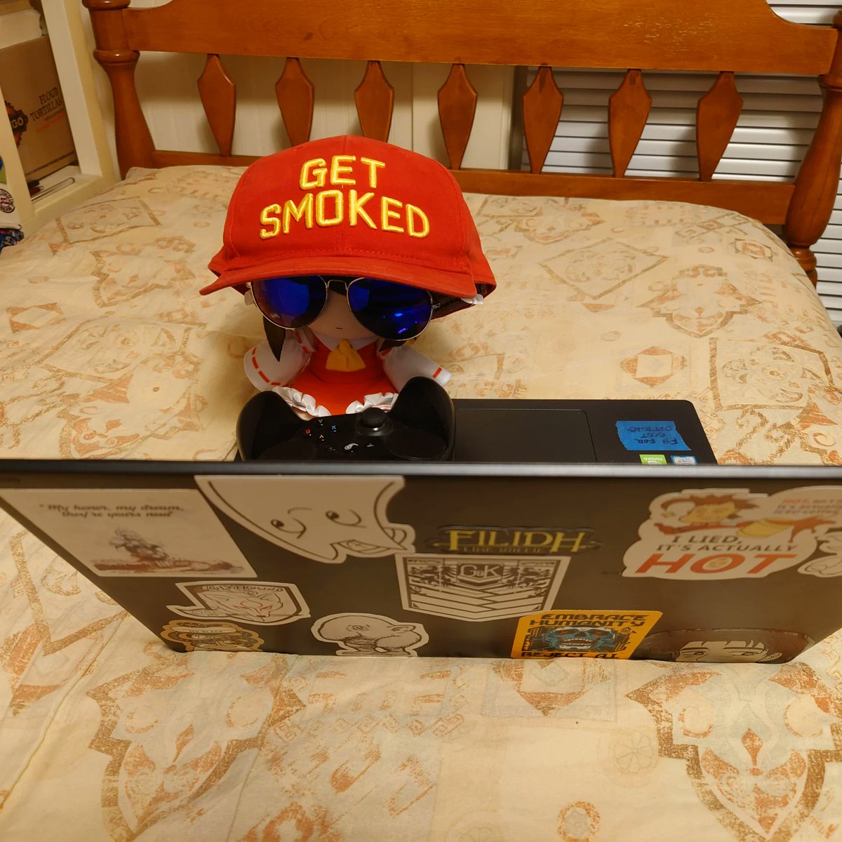 fumoshare's tweet photo. Fumo of the Day!

scrumbled_uggs just shared a new Fumo photo featuring Reimu Hakurei (Version 1.5) on https://t.co/jzjcuSMPle!

"Real gaming hours."

#fumooftheday #laptop #gaming #fumo #fumofumo #fumoposting #touhou #東方Project #ふもふも https://t.co/Rq1QnhFBx6