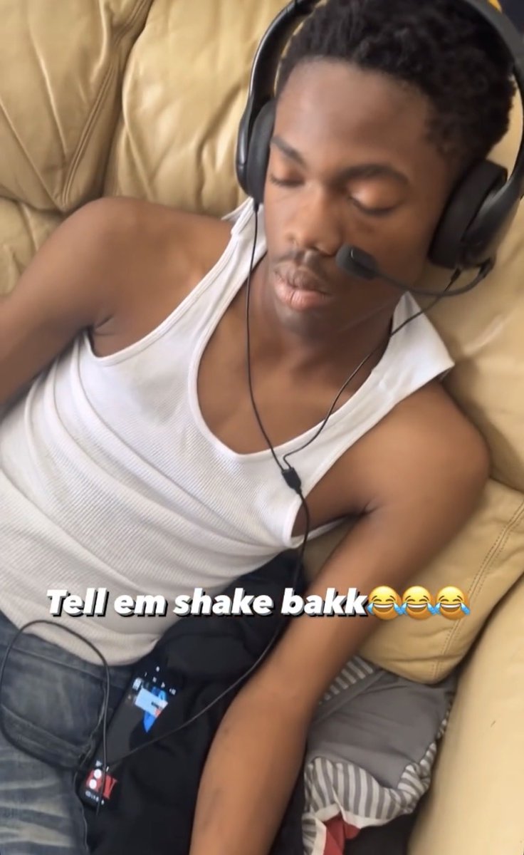 baehelpnero's tweet photo. TELLEM SHAKE BAKK 😭😭💨 https://t.co/FZBR1CqMto