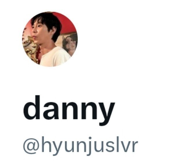 sungdjoonism's tweet photo. ME CAMBIE EL USER NO MW OLVIDEN... ADIOS HYUNJUSLVR TE QUEREMOS BIEN HARTO 😭😭😭 https://t.co/FqMiPXvFSg