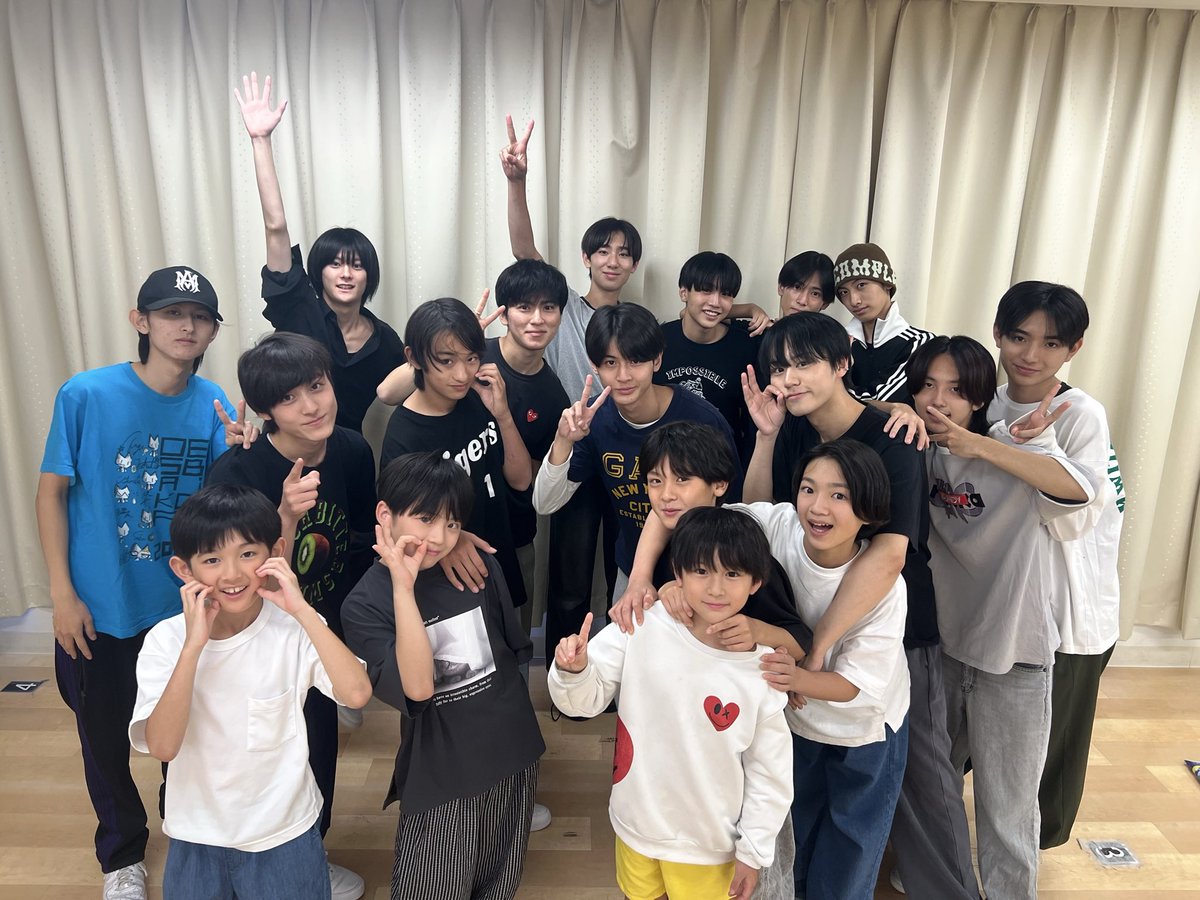 EBiDAN_OSAKA's tweet photo. ★★
いよいよ本日開催
「スターダスト大阪ショータイムvol.4」 
https://t.co/AsiDFlBdPr

限られた時間の中で各々練習を積み重ねてきた披露の場！！　MVPは誰の手に！！

来場者には白石嵐丸先生書き下ろし、
パンフレットを配布します！

#スターダスト大阪ショータイム https://t.co/Fr7c7IAxuG