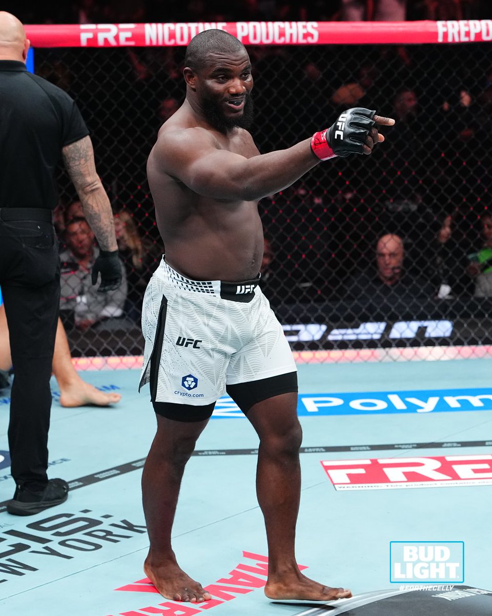 #UFC332 Prelims KNOW HOW TO CELLY

#ForTheCelly | B2YB: @​BudLight 
 [📷](https://pbs.twimg.com/media/HTvrUsLasAEYD8j.jpg) [📷](https://pbs.twimg.com/media/HTvr