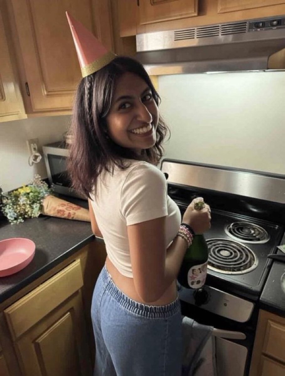 Prestonspmp's tweet photo. whoever gets her name right gets her ai nudes https://t.co/Q764XDpgHU