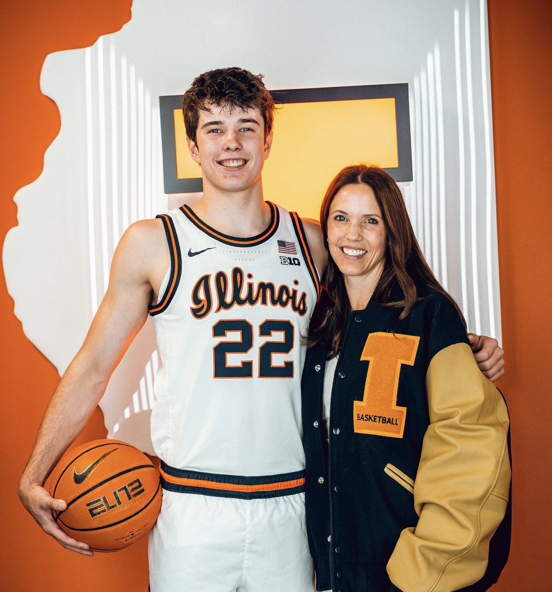 ChaseKasten34's tweet photo. Thank you @IlliniMBB for a great unofficial visit! https://t.co/aMte0tbmCH