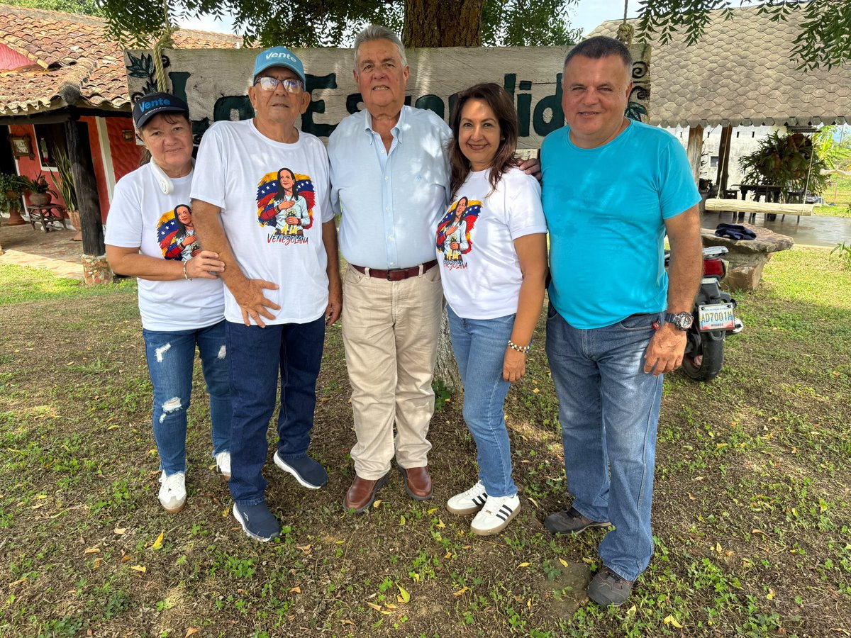 VenteTachira's tweet photo. ¡Samuel Darío Maldonado está activo! 🇻🇪

Organización, fuerza y compromiso en la presentación y juramentación de nuestras estructuras municipales, parroquiales y Colegios de Ciudadanos.

Seguimos organizando y consolidando a nuestra gente.

¡Vente es la gente! https://t.co/KX5gDK0XQC