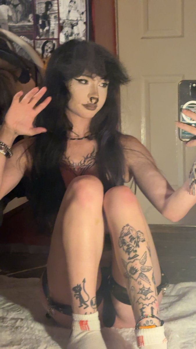 Grizzlyang13's tweet photo. I need more tattoos asap https://t.co/eFf3qmqypx