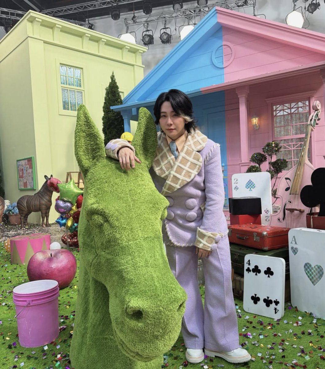 happysatellit26's tweet photo. もっくん🥰💞🌈✨服👕🌈もオシャレで可愛い❣😉😃☺️💞🦄🪽🌈✨✨✨
メルヘン🦄🪽🌈の世界で可愛い好き❣❣😀😉😃👍🌈💞💚💛🩷✨✨✨✨
もっくんの笑顔も大好き❣❣😉💞🦄🌈
#MrsGREENAPPLE
#大森元貴
#もっくん https://t.co/HrAPSahKJH