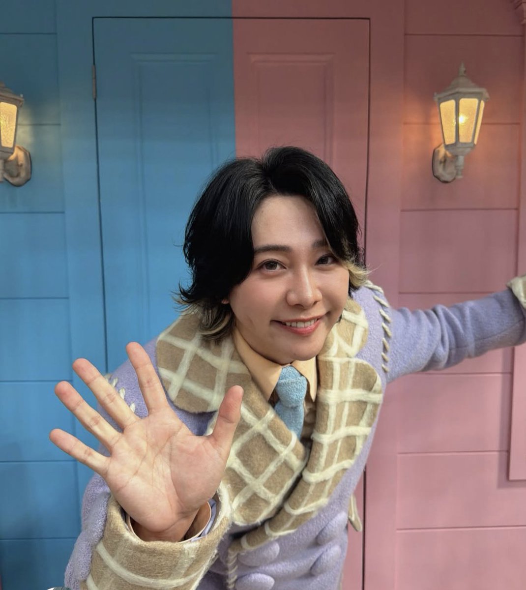 happysatellit26's tweet photo. もっくん🥰💞🌈✨服👕🌈もオシャレで可愛い❣😉😃☺️💞🦄🪽🌈✨✨✨
メルヘン🦄🪽🌈の世界で可愛い好き❣❣😀😉😃👍🌈💞💚💛🩷✨✨✨✨
もっくんの笑顔も大好き❣❣😉💞🦄🌈
#MrsGREENAPPLE
#大森元貴
#もっくん https://t.co/HrAPSahKJH