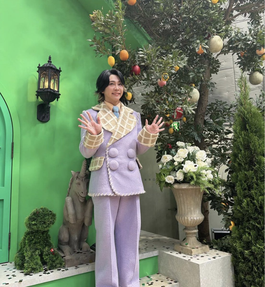 happysatellit26's tweet photo. もっくん🥰💞🌈✨服👕🌈もオシャレで可愛い❣😉😃☺️💞🦄🪽🌈✨✨✨
メルヘン🦄🪽🌈の世界で可愛い好き❣❣😀😉😃👍🌈💞💚💛🩷✨✨✨✨
もっくんの笑顔も大好き❣❣😉💞🦄🌈
#MrsGREENAPPLE
#大森元貴
#もっくん https://t.co/HrAPSahKJH