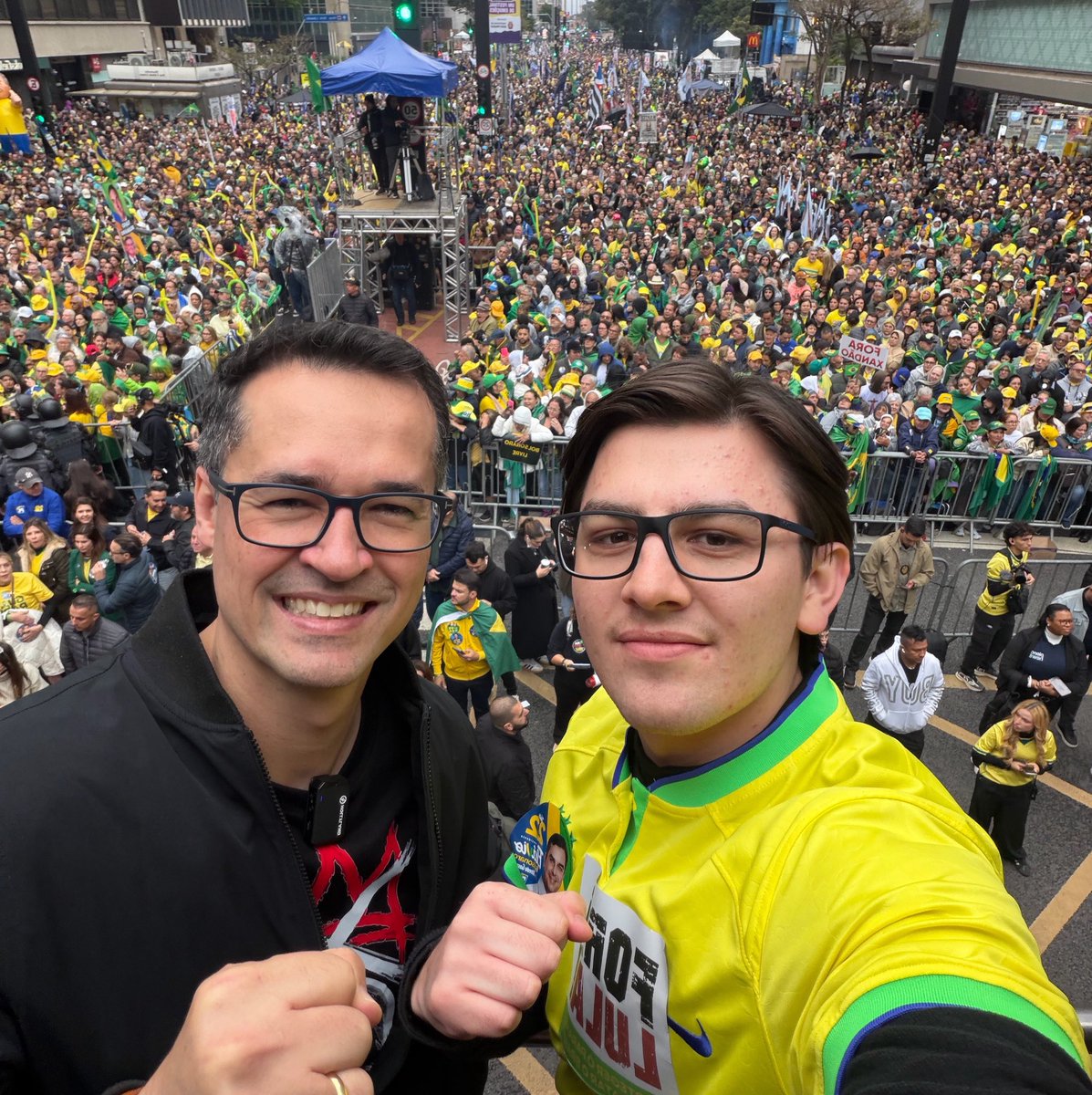 guikilter's tweet photo. NÃO VAMOS DESISTIR
É DELTAN 300 PARA O SENADO https://t.co/ucr4PBX9Zf