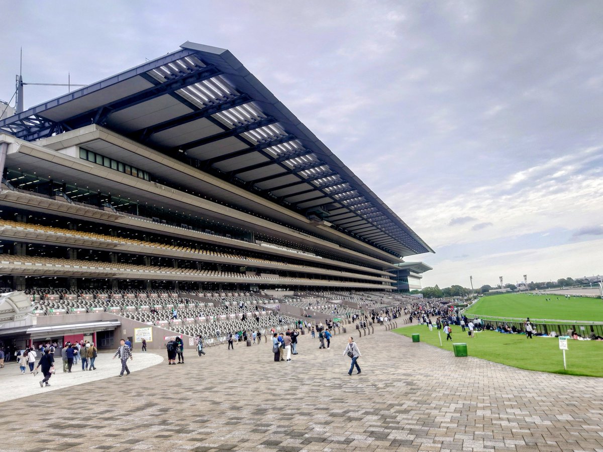 victim69's tweet photo. 東京競馬場。秋競馬もよろしくお願いします https://t.co/sgR7a6qjau