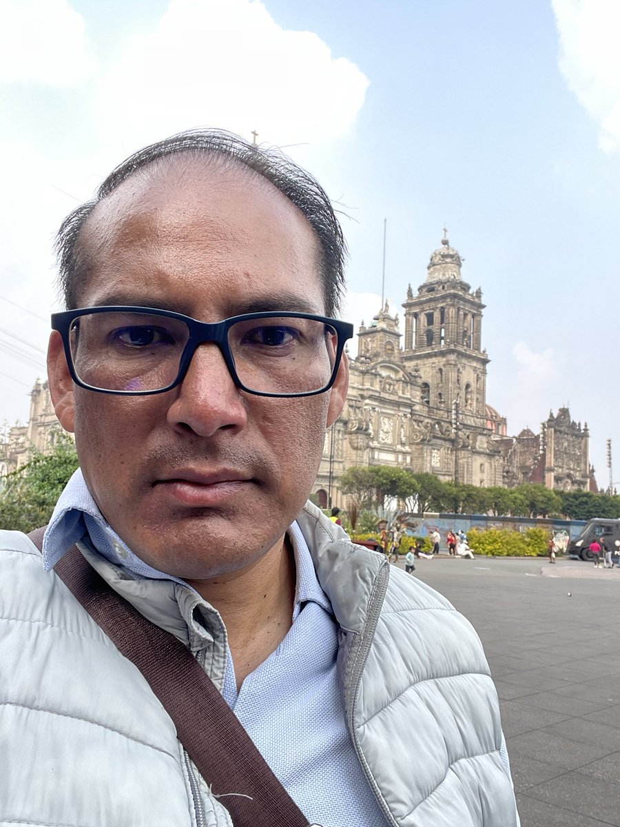 LicFerPaz's tweet photo. Un pequeño recorrido por la CDMX…

Disfrutar sus rincones, caminar por pequeñas calles llenas de historias y descubrir esa magia que solo la Ciudad de México sabe regalar.

Porque a veces, perderse un poco es la mejor manera de encontrarse. 
#FerPaz #Fdo #ElArteDelDiseño #CDMX https://t.co/ib0xfn2boJ