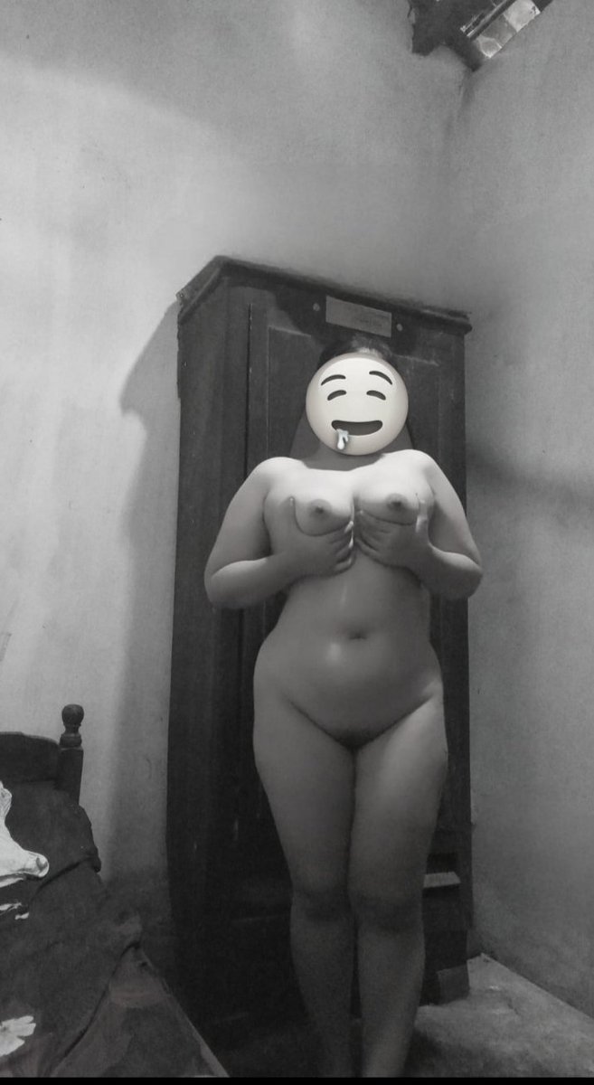 yourfwb___'s tweet photo. yang mau liat live aku mandi dm yaa order vvip aku live mandi tiap pagi💦 https://t.co/iS9ENnbcju