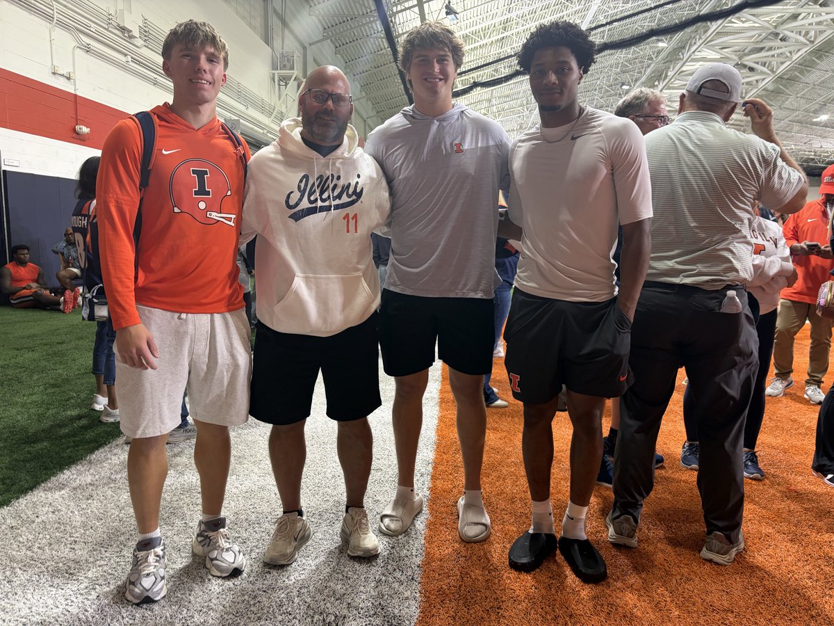 patricketherton's tweet photo. Great time watching and hanging out with some former players today. https://t.co/l98WmPmaIM