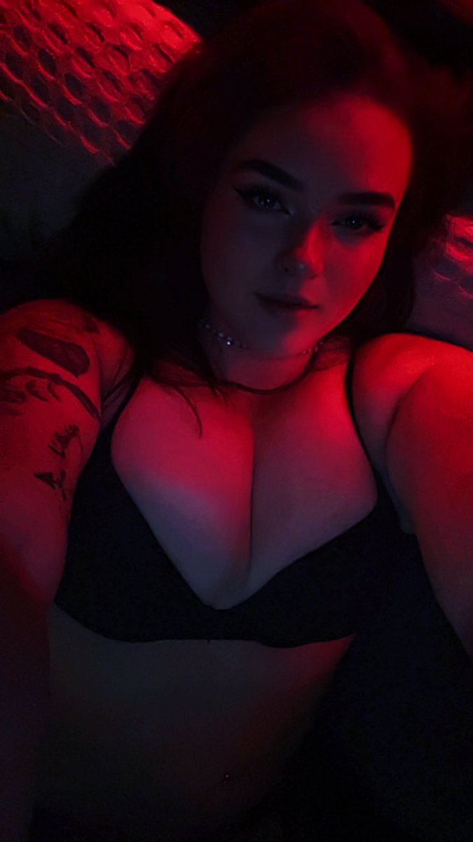 Blu_canoe's tweet photo. Send me a message to find out how to get more. 🥰 ass and body for days, baby. 

#sellingcontent #goodgirl #girlongirl #sluts #sexy #thick #thickgirls #buyingcontent #sugarbaby #sugardaddy https://t.co/OV1LOw2bEB