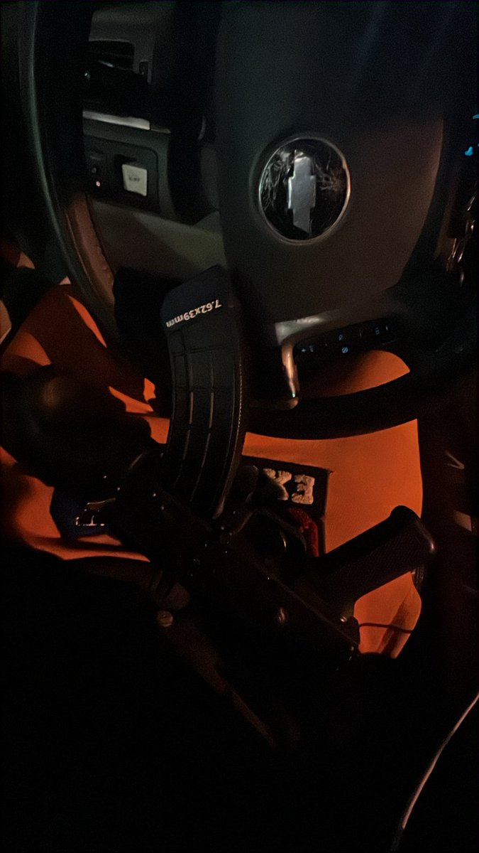 chicofrmd214's tweet photo. who wants to get picked up next and fucked in the back i’ll make sure ur safe 🫣? #dallas #freaks #dallasfreaks #dtx #meets #horny https://t.co/3nVSe4dptB