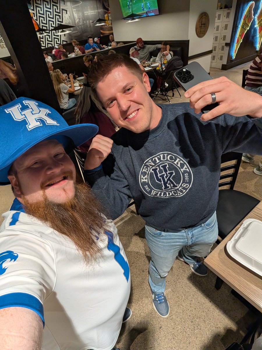 TheBentleyV's tweet photo. @ZGeogheganKSR @JackPilgrimKSR 
We freaking did it! Great seeing ya and watching them Cats get that dub! https://t.co/Q04AzfIMII