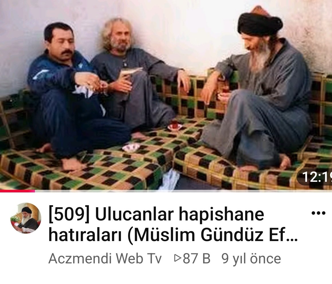muslimgunduz's tweet photo. 1997 rahmetli Şenol ve mezarcı ile birlikteyiz https://t.co/WLEOicULIF
