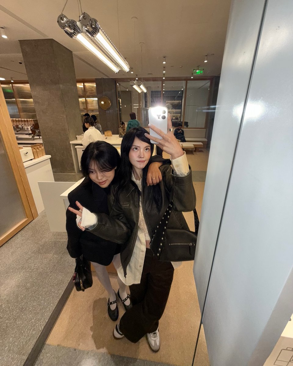 Priih_thais's tweet photo. 朝起きるのは得意？それとも夜更かしが得意？ 💭
TbMuM https://t.co/FZXsQRlNBS