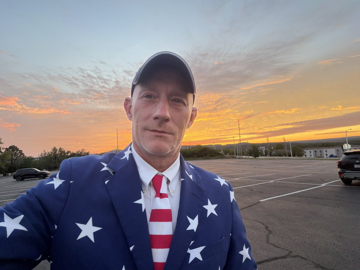TruePatriotAU's tweet photo. Sunset in Missouri https://t.co/2vzrnl0FXF