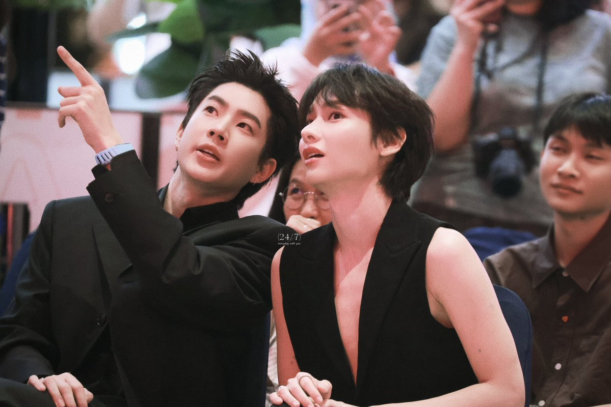 offcgun's tweet photo. DAMN CRAZY RICH COUPLE🔥 https://t.co/dq3jfxZyZ7