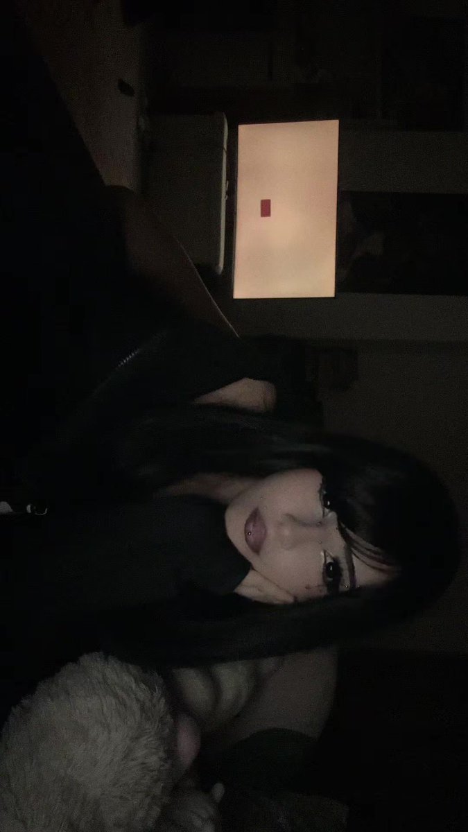 Intrntkiitty's tweet photo. Who wants a alt mommy https://t.co/xIBT8py60G