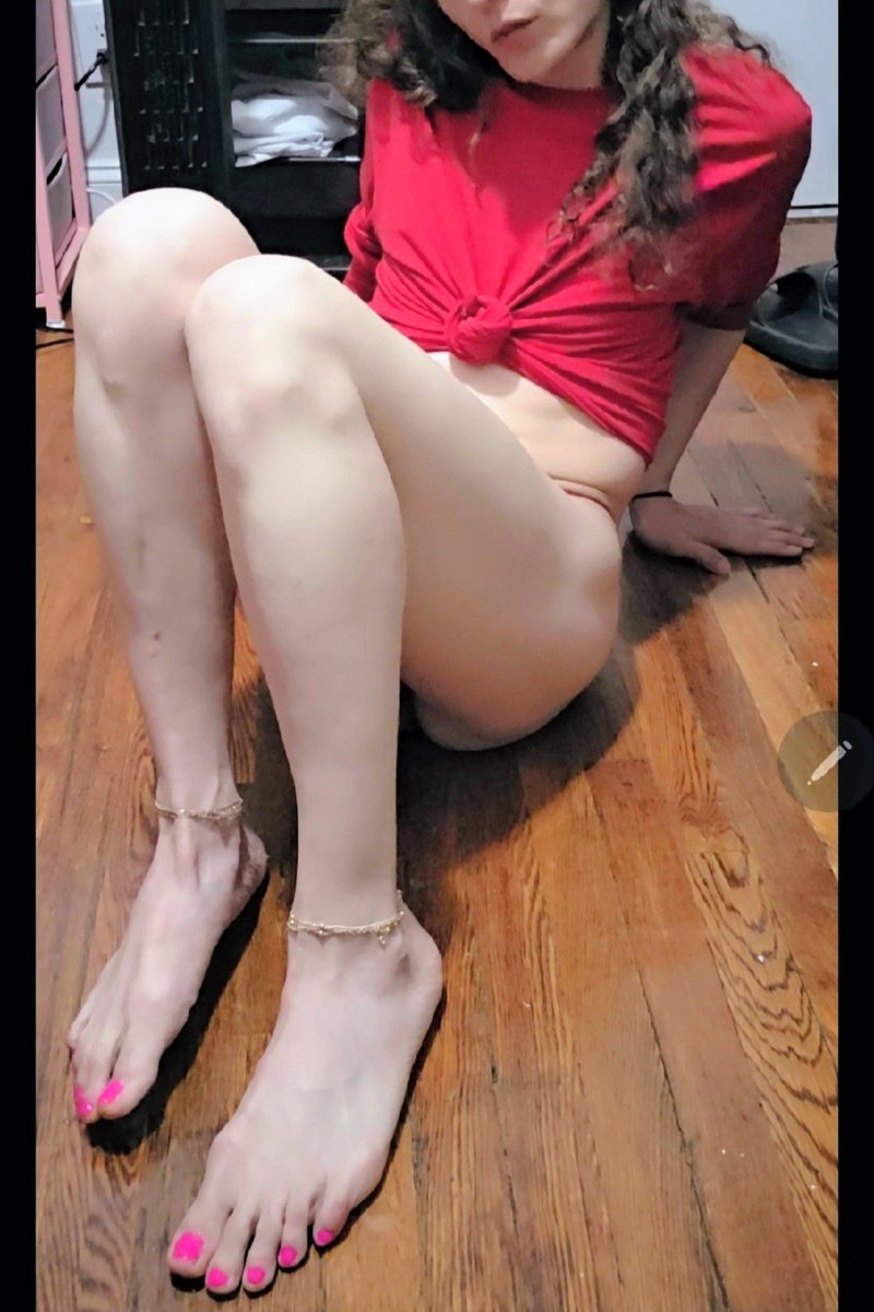 SlenderAdrie's tweet photo. Caught you looking 👀💕 bratty little thing showing off again 🎀
#Sissy #Femboy #Bratty #Femme #Slutty https://t.co/oWrvwKP2Wj
